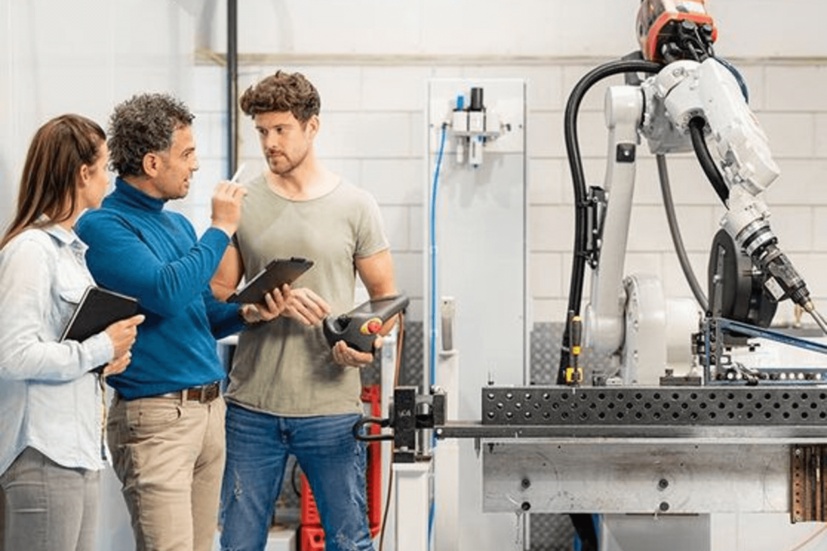 Technohub MIRA brengt medewerker en robot dichter bij elkaar